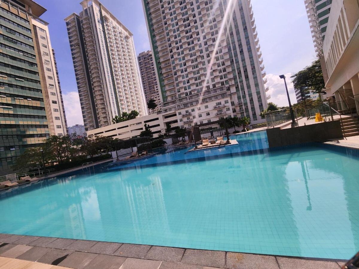 Apartment Solinea Tower1 In Front Of Ayala Cebu